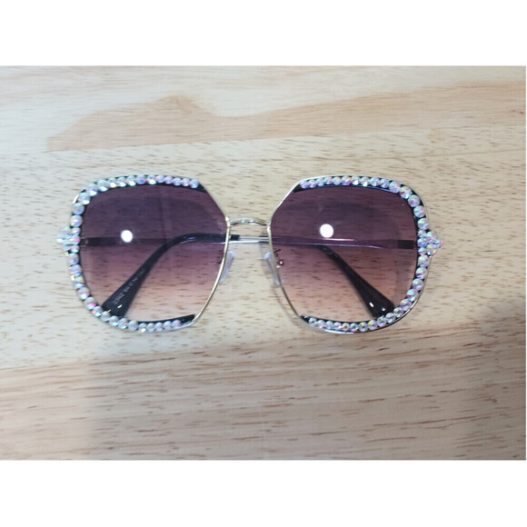 Decorative Framed Sunglasses In Black - Picture 1 of 4